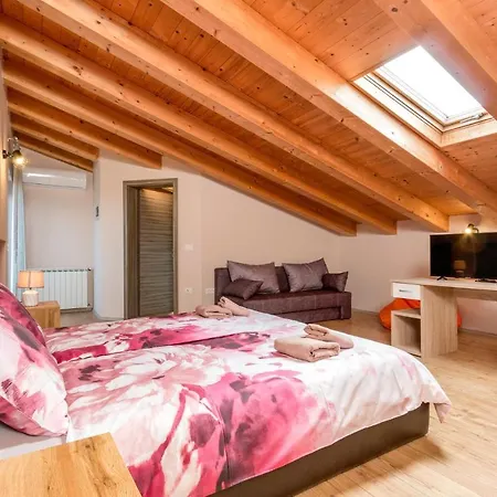 Gorgeous In With Outdoor Swimming Pool Holiday home